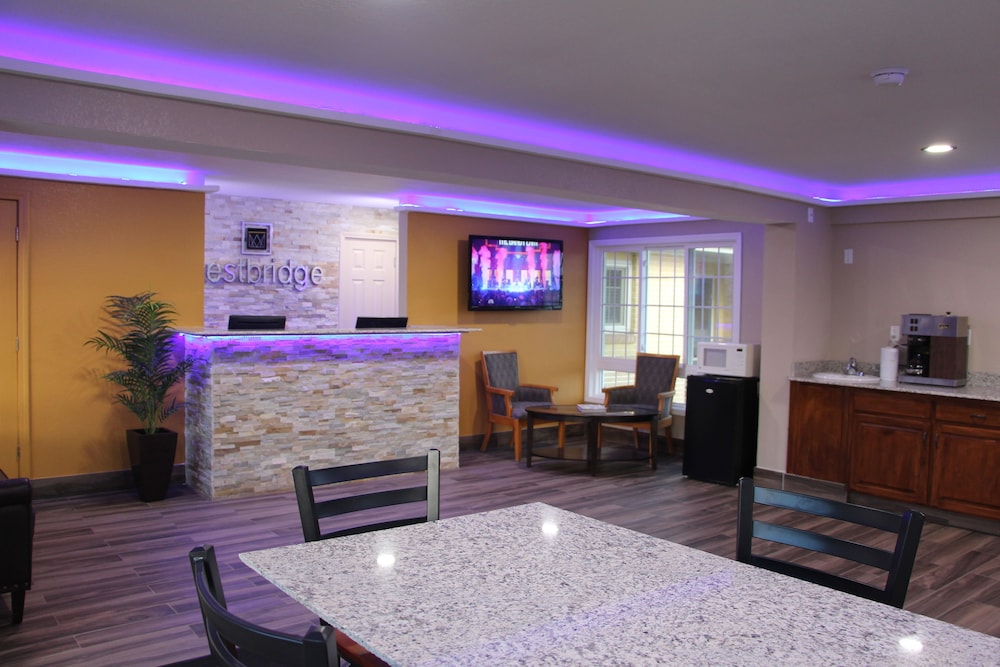 Westbridge Inn and Suites - photo 4