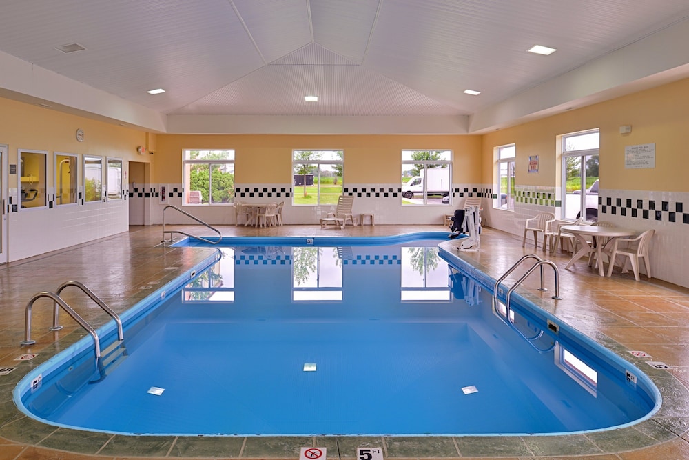 Red Roof Inn Clyde - photo 15