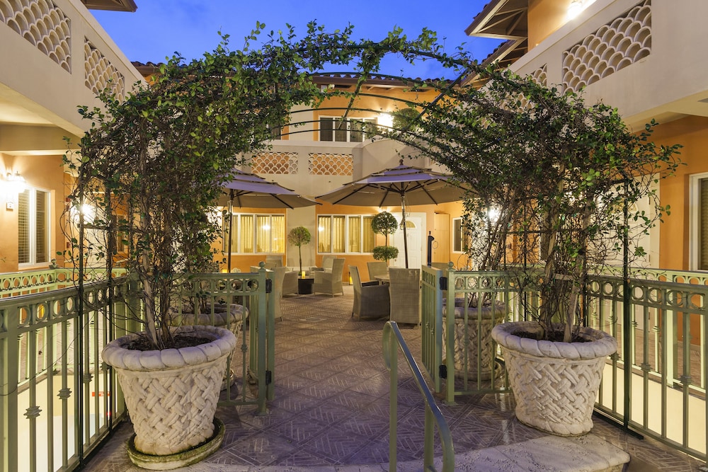 Sun Harbour Boutique Hotel - photo 34