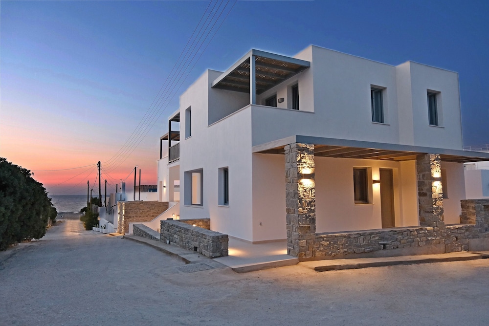 La Maltese Central - carbon neutral hotel in Paros