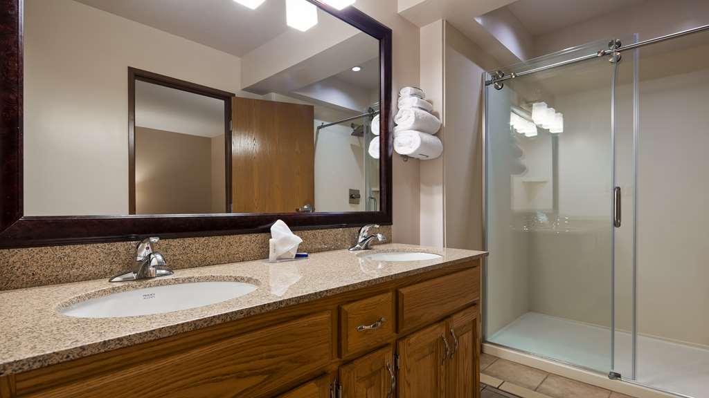 Best Western Flora Inn - photo 12
