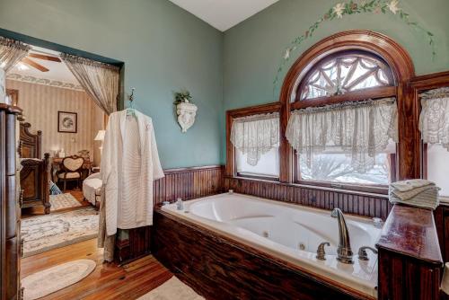 Grandison Inn - photo 7