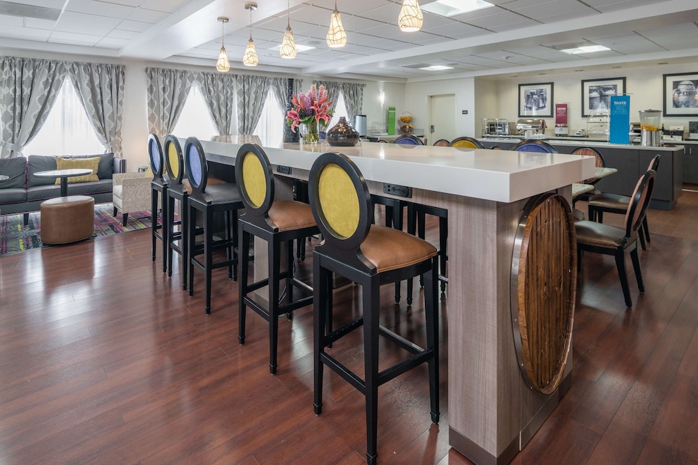 Hampton Inn Livermore - photo 41