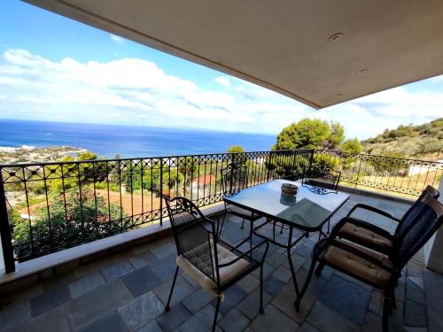Peaceful Hilltop View Maisonette — Anavyssos