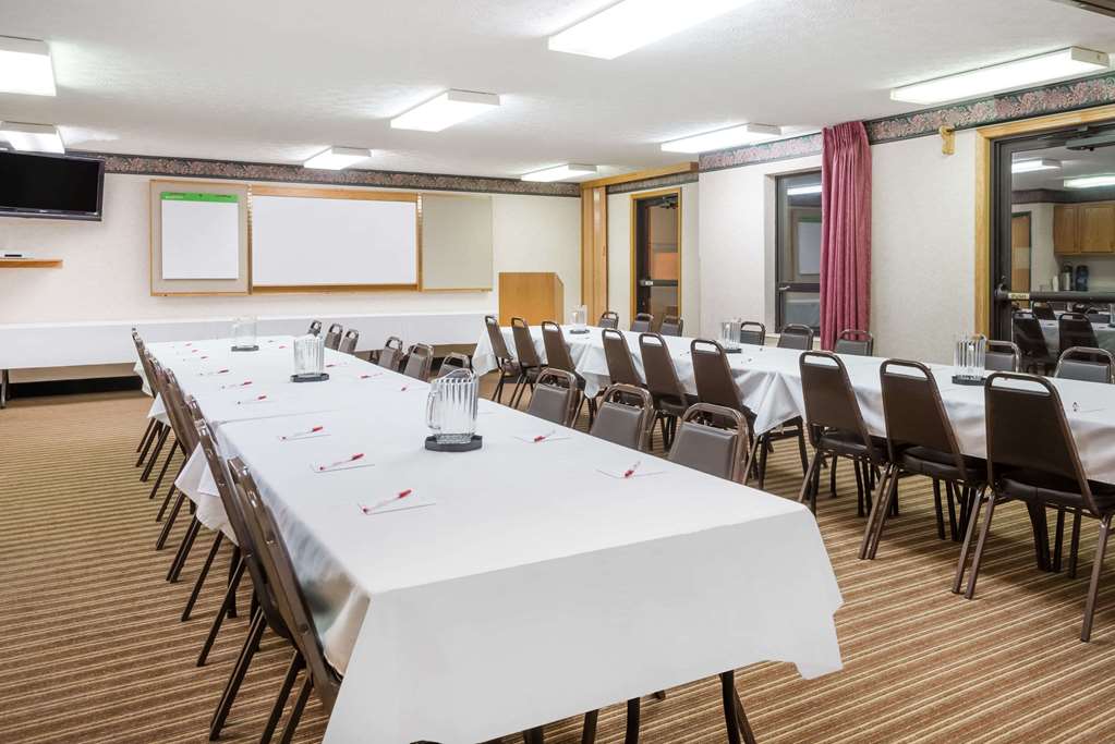 Ramada by Wyndham Strasburg Dover - photo 22