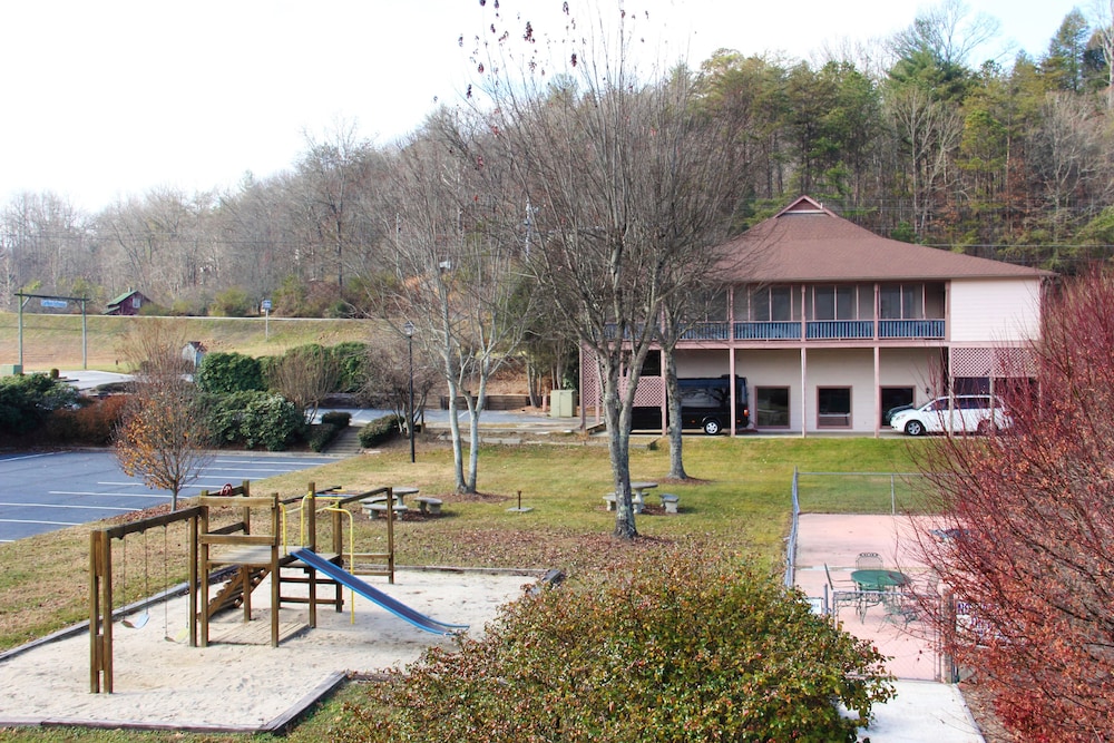 Mountain Valley Inn Dillard - photo 31