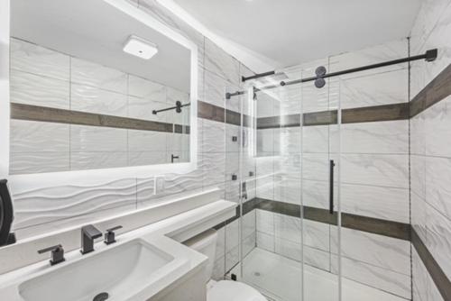 Hotel Opus Bronx - photo 21