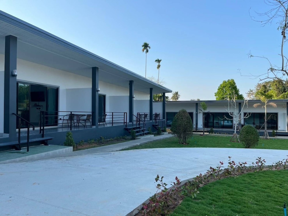 Hillside Premium Hotel in Surat Thani, Thailand