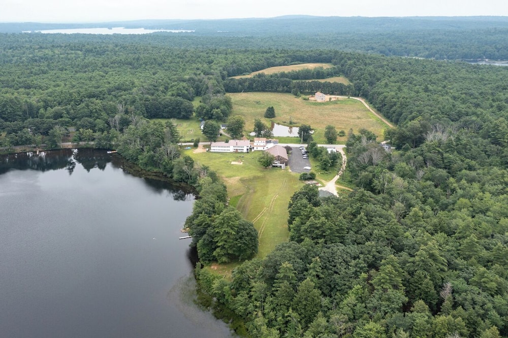 Lake Shore Farm Inn - photo 53