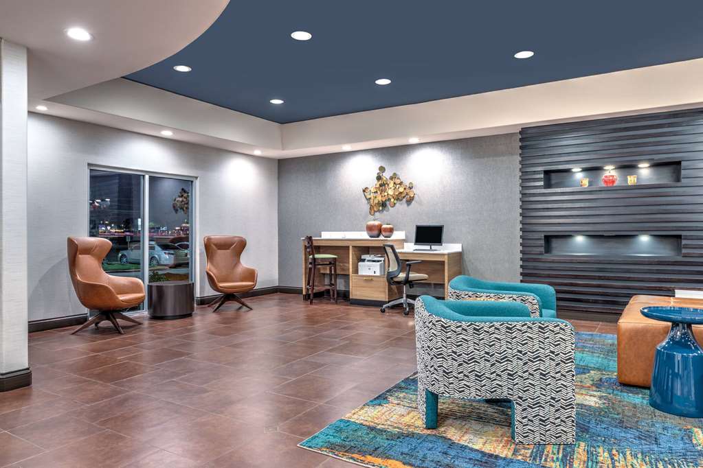 La Quinta Inn & Suites by Wyndham Woodway Waco South - photo 8