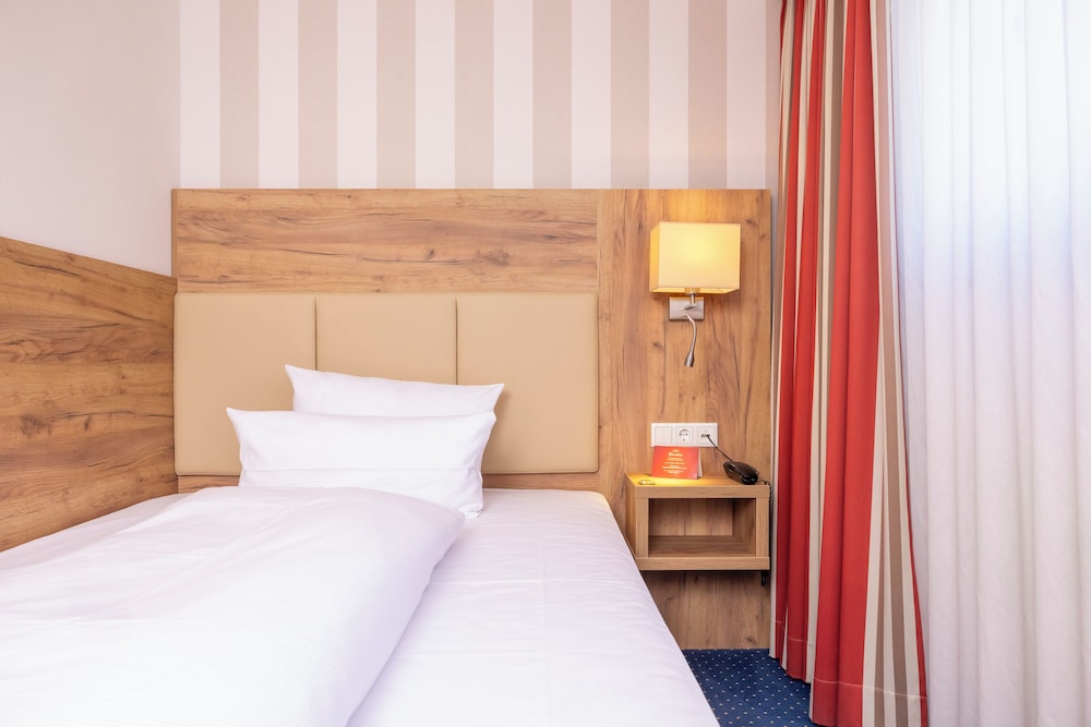 Parkhotel Hohenfeld Münster — Munster — photo 3