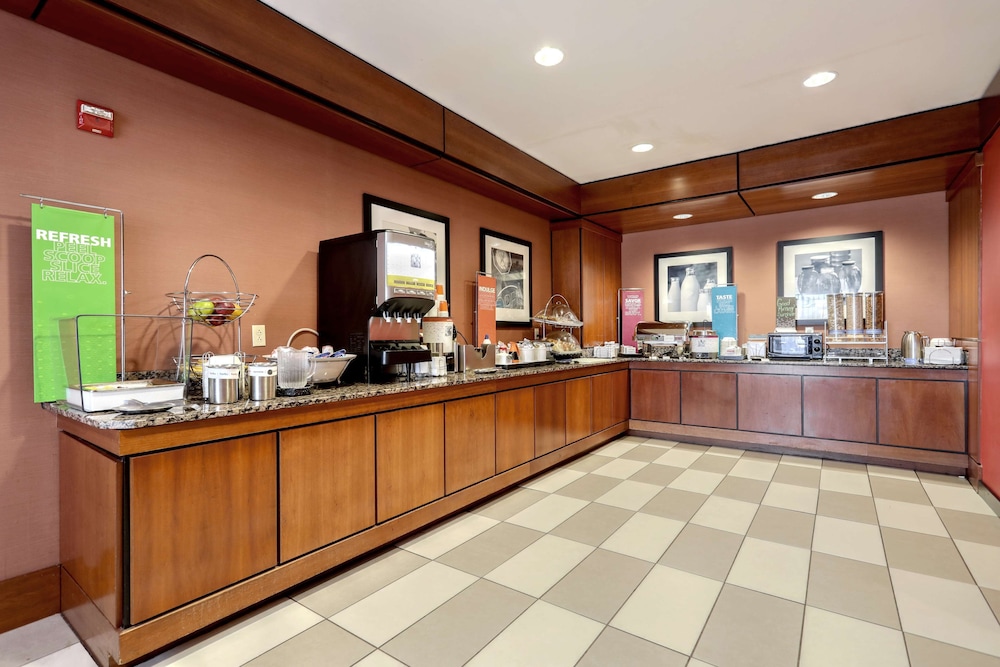 Hampton Inn Batavia - photo 30