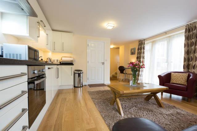 Oxford Apartments 1 — 4-Star Luxury Hotel in Oxford, United Kingdom