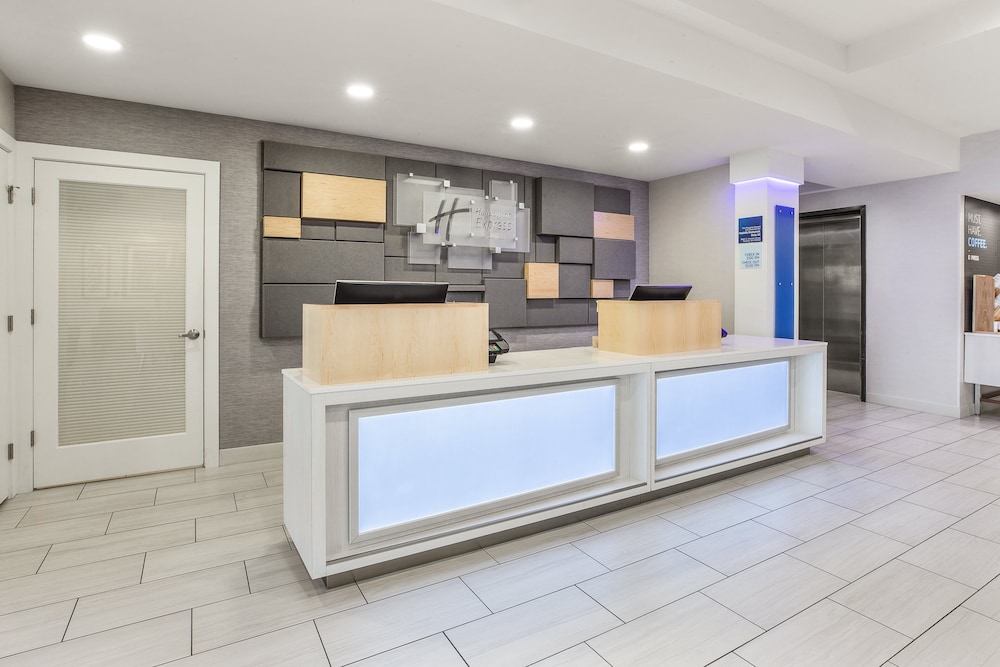 Holiday Inn Express & Suites Tacoma by IHG - photo 30