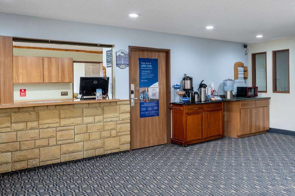 Super 8 by Wyndham Livingston Yellowstone - photo 8