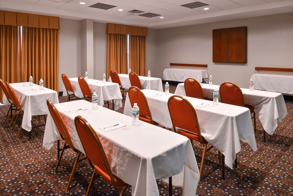Hampton Inn & Suites Plymouth - photo 65