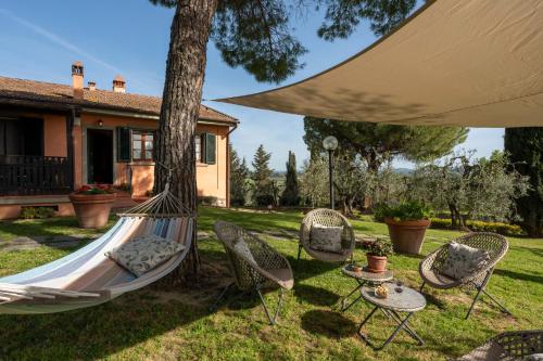 Villa Sunshine — 4-Star Luxury Hotel in Gambassi Terme, Italy
