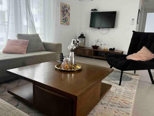 New apt with a big balcony at karmei gat — 4-Star Luxury Hotel in Qiryat Gat, Israel