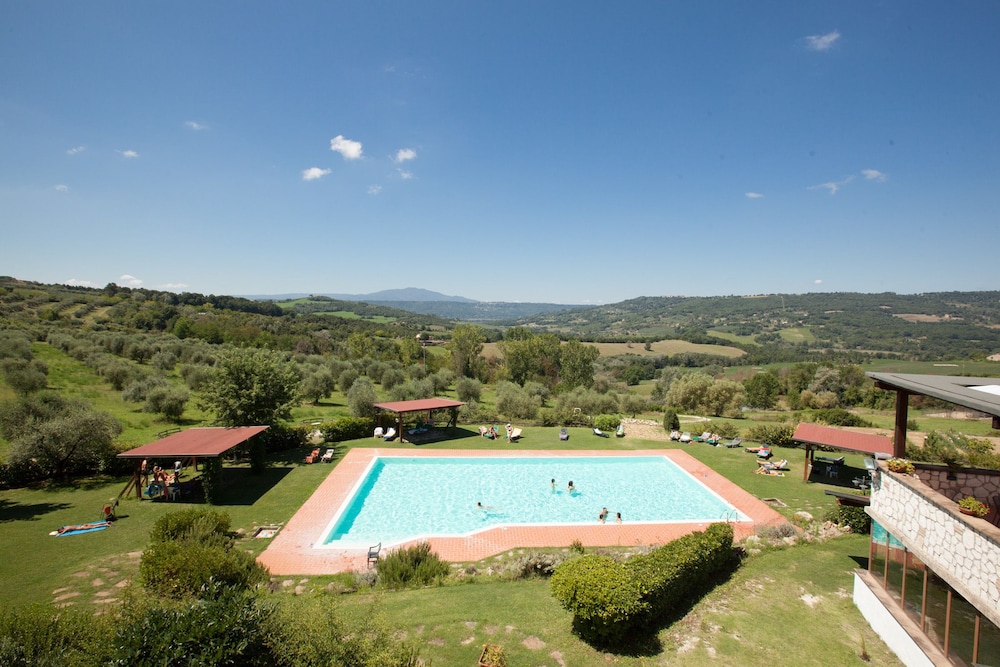 La Vecchia Fattoria — 4-Star Luxury Hotel in Orte, Italy