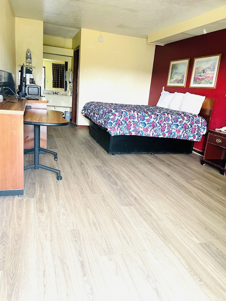 Western Inn Express - photo 5
