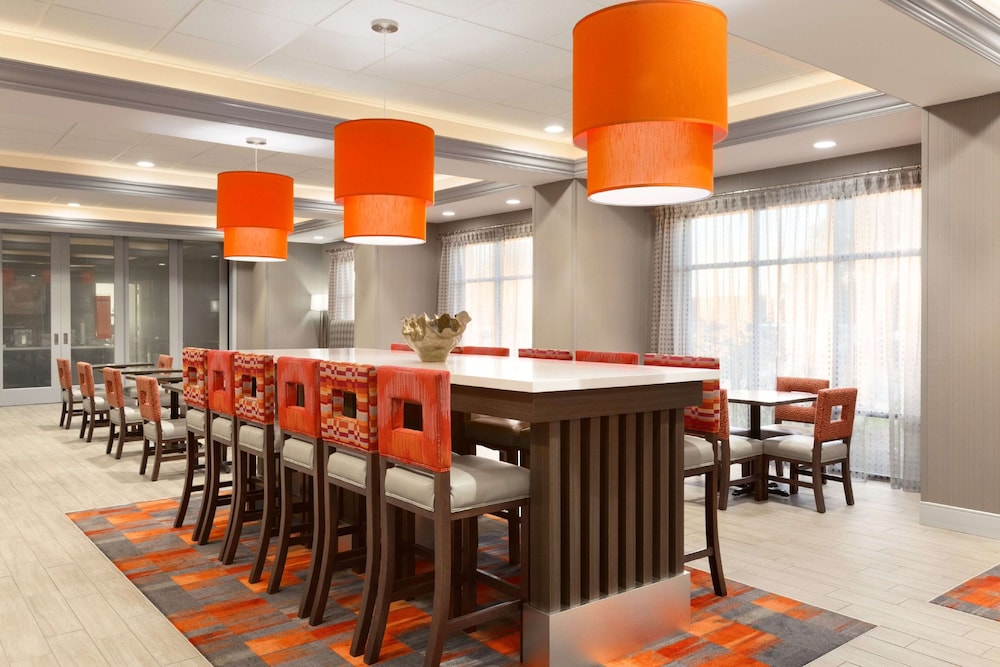 Hampton Inn North Olmsted Cleveland Airport - photo 16