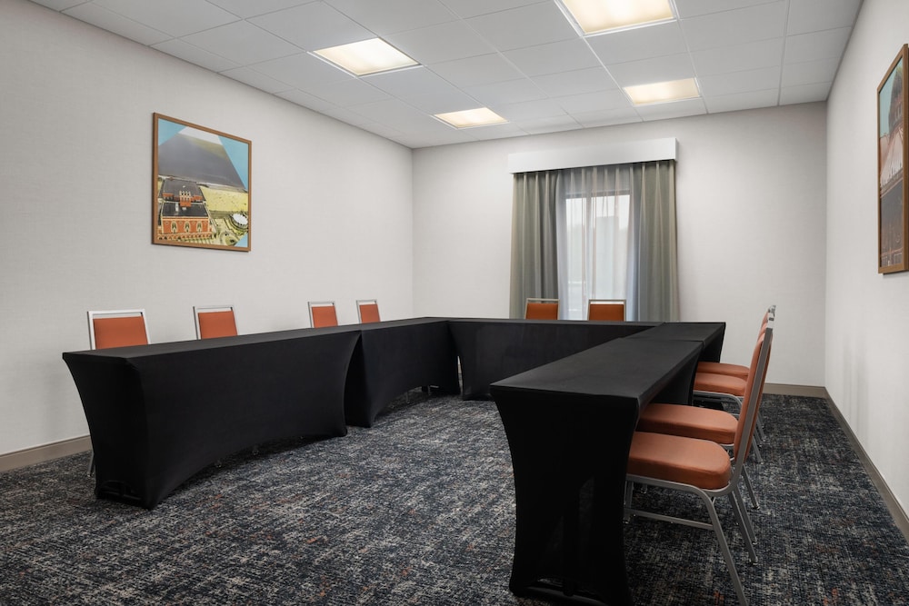 Hampton Inn Neptune Wall - photo 39