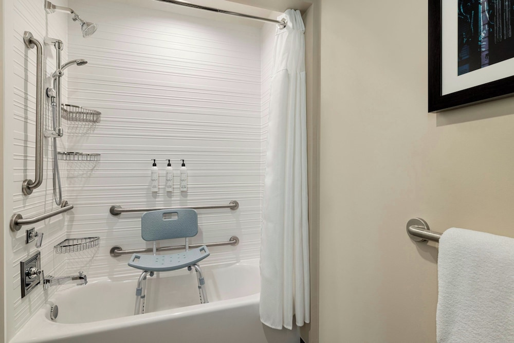 Fairfield Inn & Suites New Orleans Downtown - photo 19