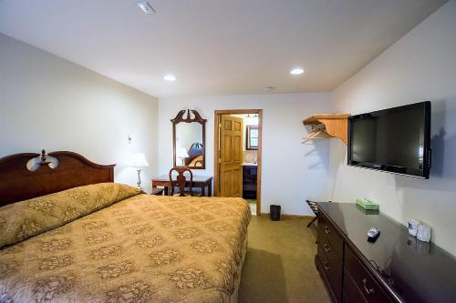 Sutton Inn - photo 4