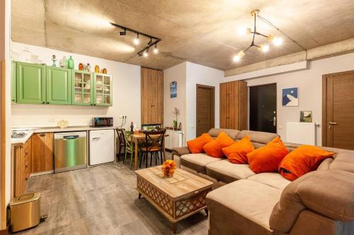 Veli group Apartment near White Bridge