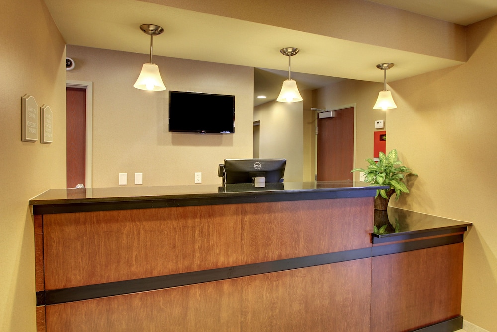 Cobblestone Inn & Suites Hartington - photo 41