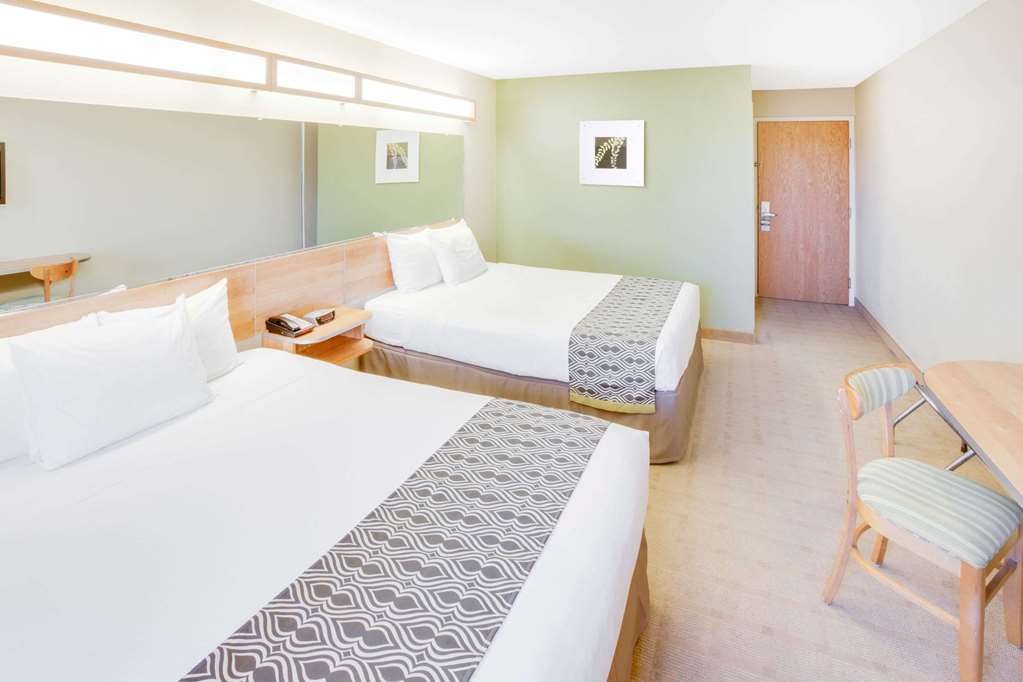 Microtel Inn & Suites by Wyndham Saraland North Mobile - photo 6