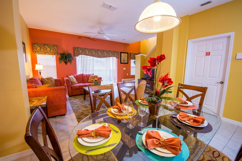 Bella Vida Resort by Home 2U - photo 132