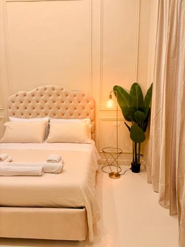 Home Piccini — 4-Star Luxury Hotel in Naples, Italy