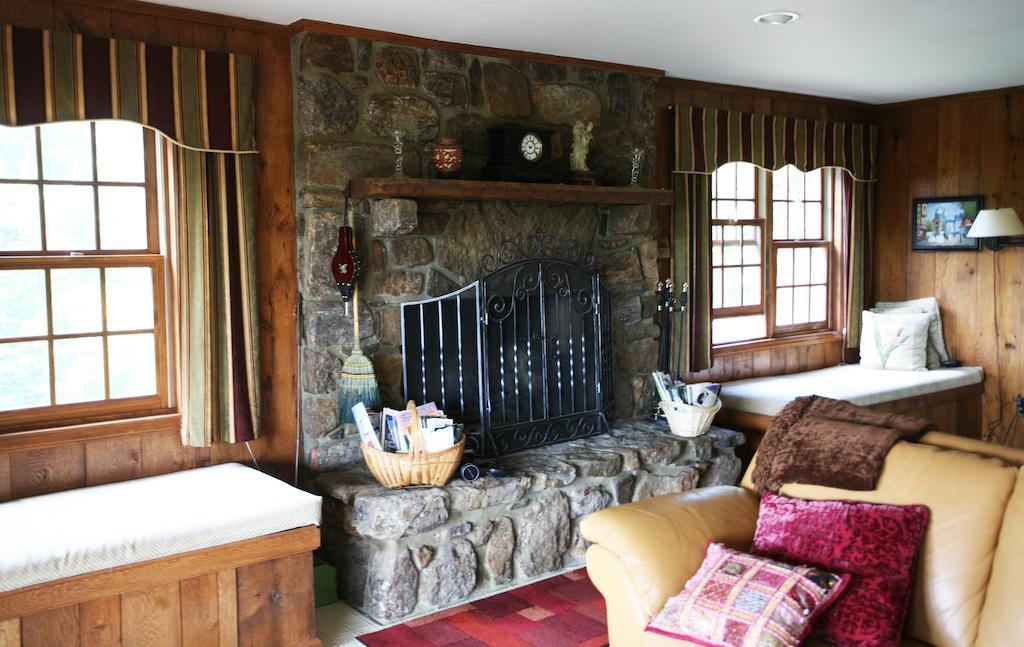 Mountain Song Inn - photo 16