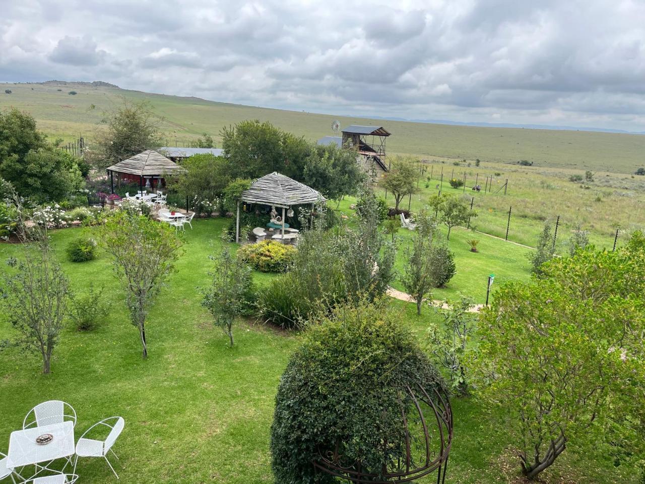 Motubane Guest Farm — 4-Star Luxury Hotel in Johannesburg, South Africa