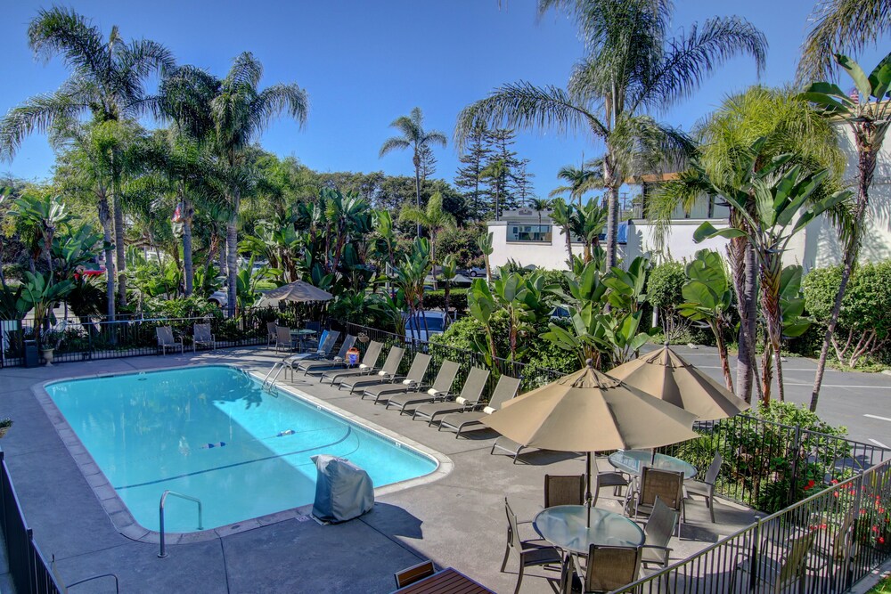 La Avenida Inn - photo 24
