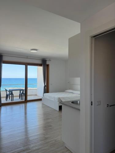 Appartamenti Lungomare — 4-Star Luxury Hotel in Porto Torres, Italy