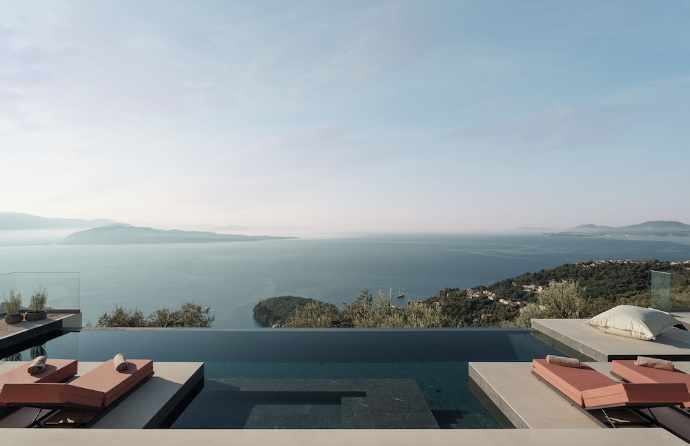 Noùs Corfu Villa — 4-Star Luxury Hotel in Corfu, Greece