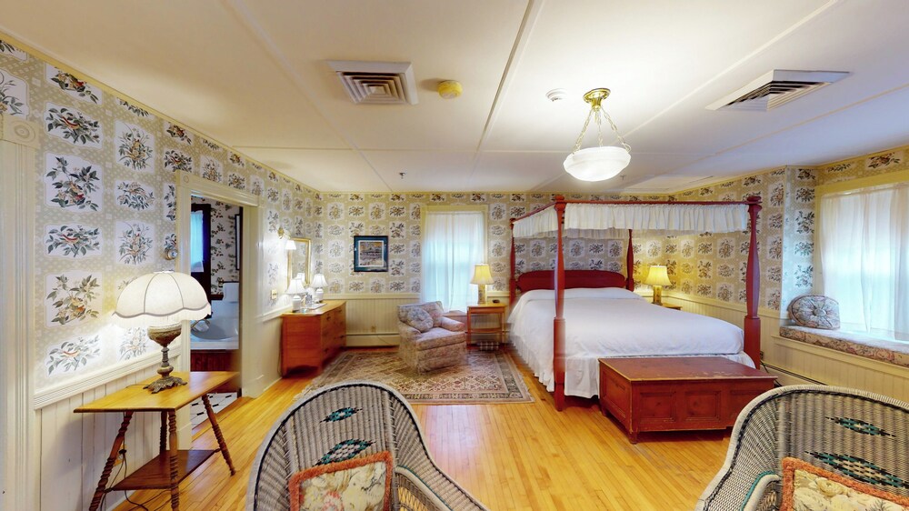 The Red Lion Inn - photo 22