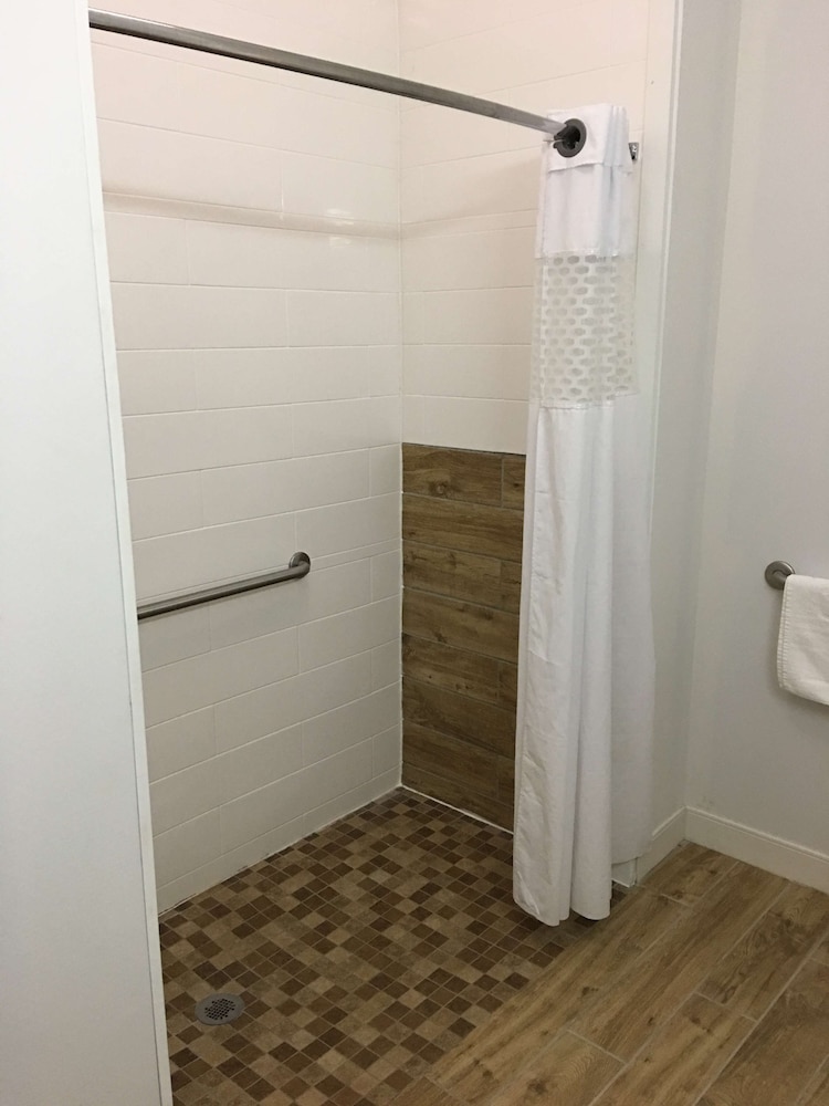 Hampton Inn McPherson - photo 37