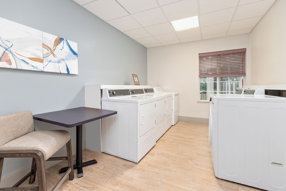 Candlewood Suites Houston by IHG - photo 38