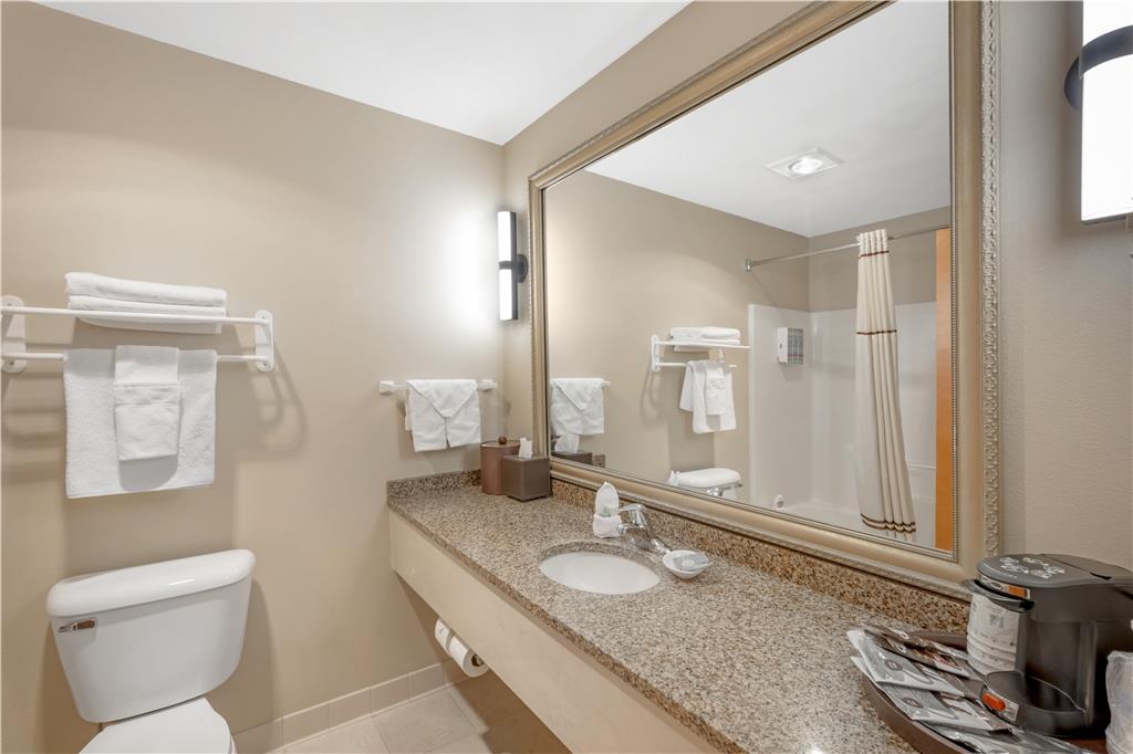 Best Western Bronco Inn - photo 39