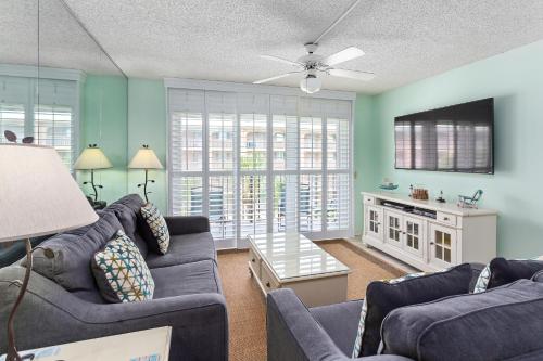 Beach Club 307 in Saint Simons Island, United States