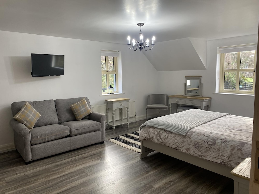 Rostrevor Valley Hometel — Newry