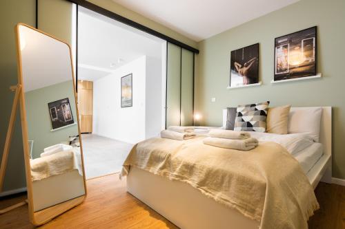 Przestronny apartament Vermelo Parking — 4-Star Luxury Hotel in Krakow, Poland