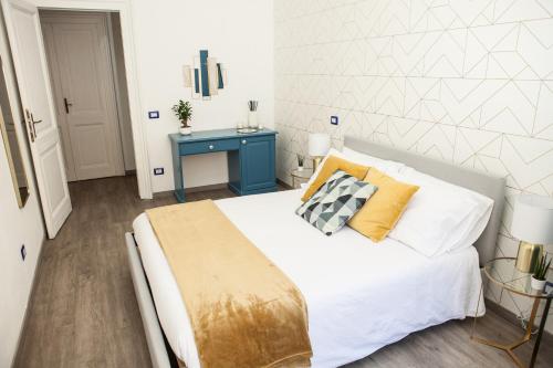 Domina Trastevere Apartment 3 Roma — 4-Star Luxury Hotel in Rome, Italy