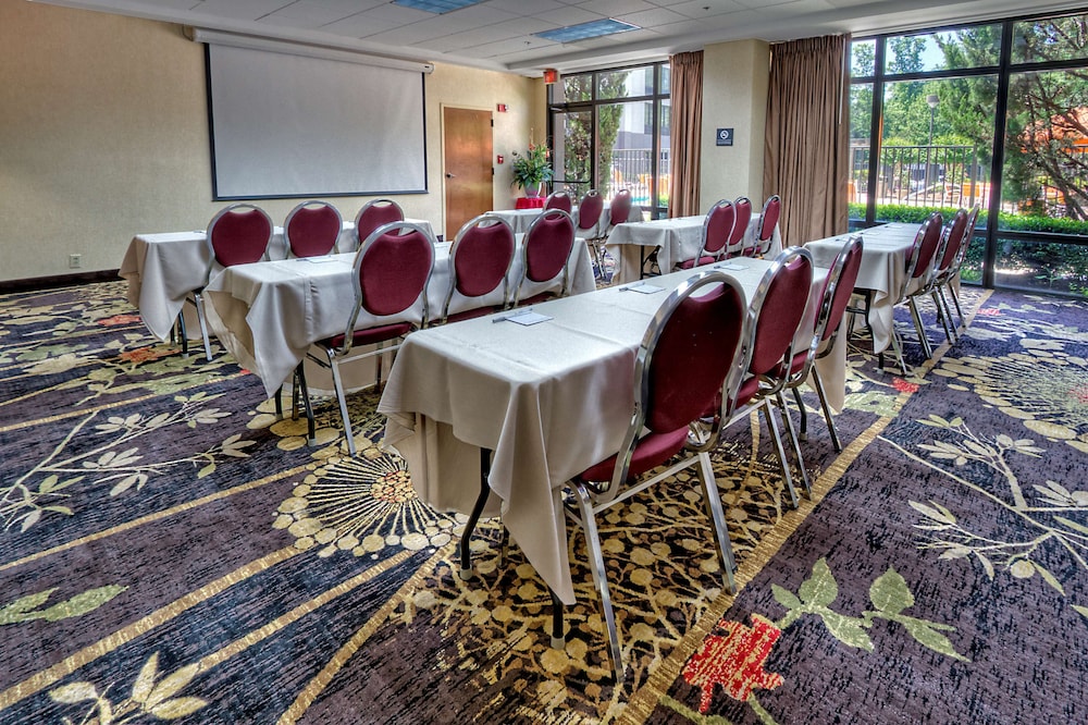 Hampton Inn Rocky Mount - photo 36