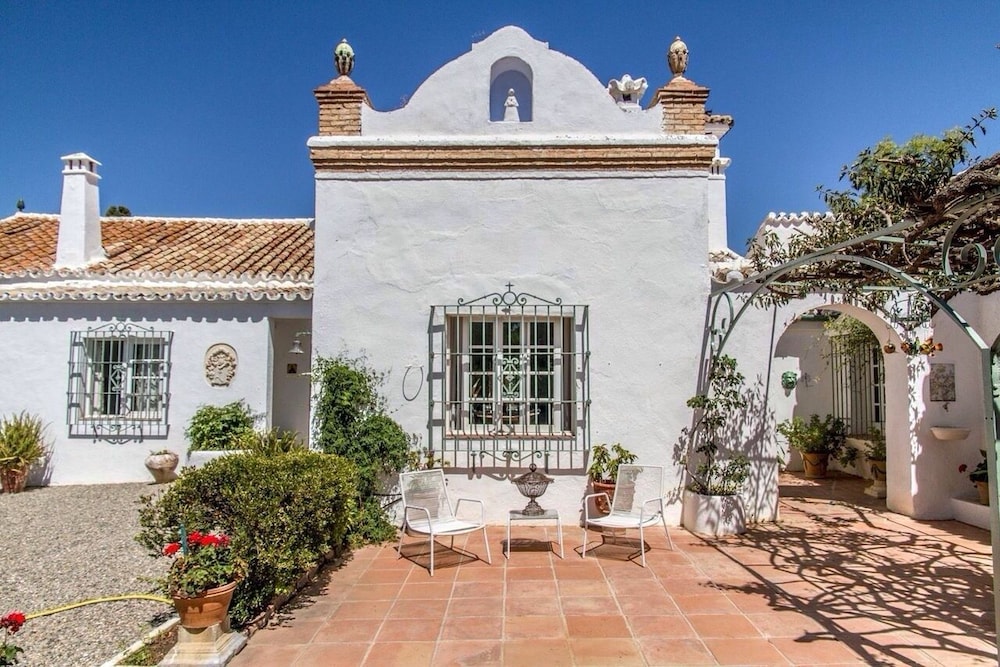 Cortijo de Correa - last minute hotel in Marbella