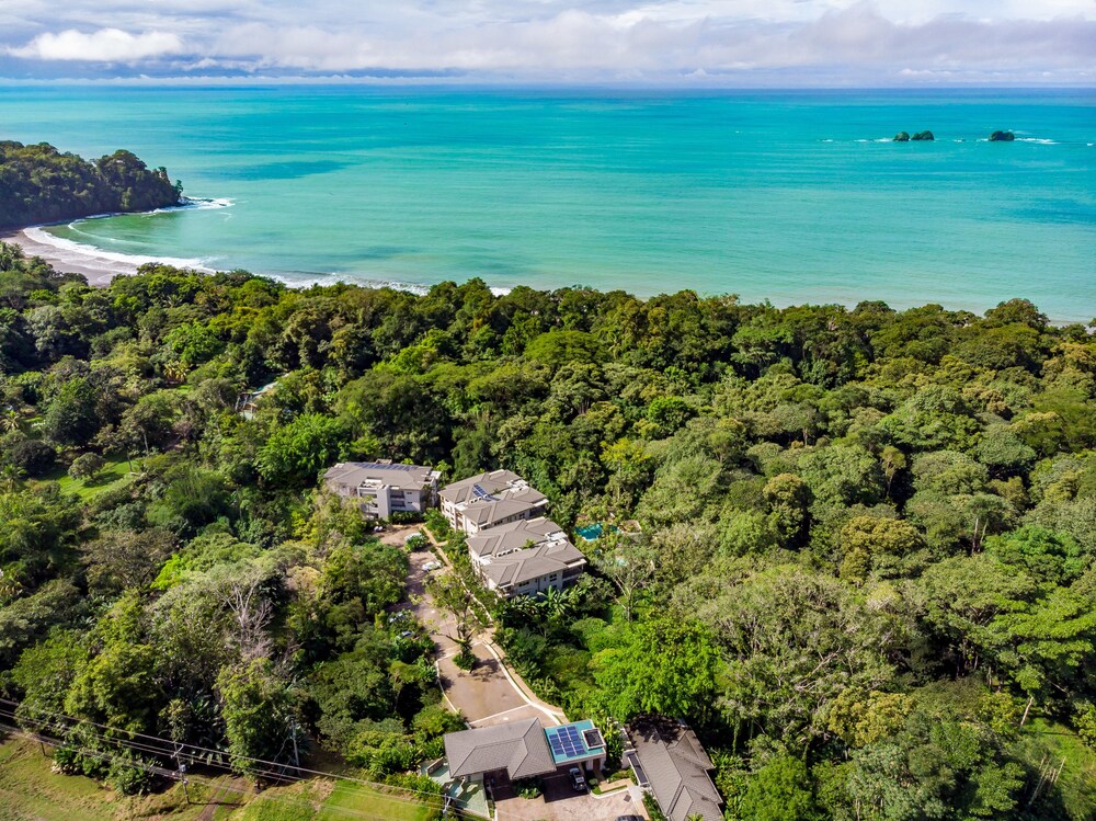 Elan at Ballena Beach — 4-Star Luxury Hotel in Mercedes, Costa Rica