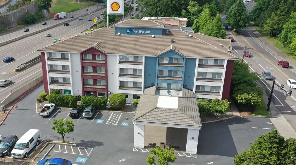 Best Western Lake Oswego Portland Hotel & Suites - photo 108